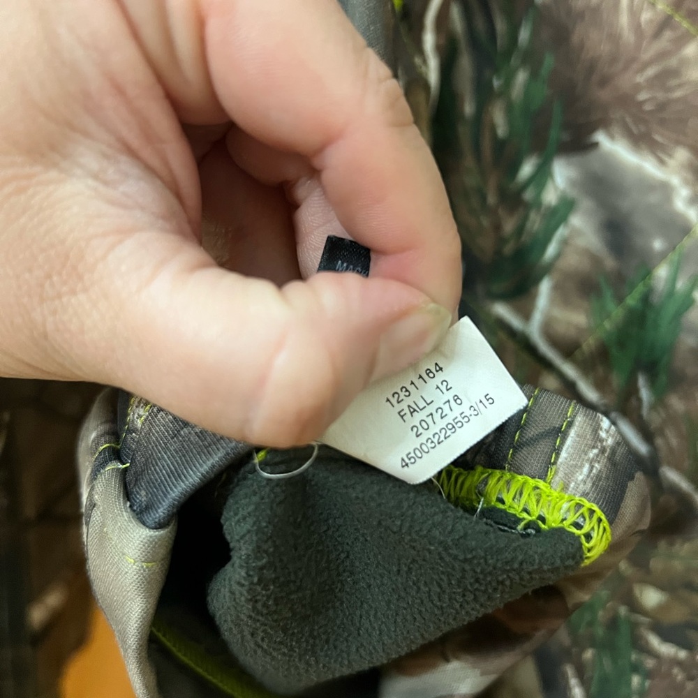 Under Armour Camo Asymmetrical Zip Pullover Sweatshirt Size Medium - Picture 11 of 12